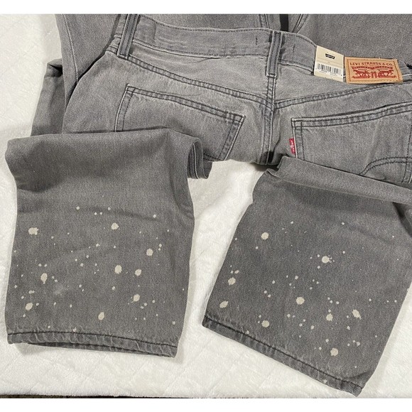 Levi's Jeans Women's Sz 30 Low Pro Gray Paint Splatter Mid Rise Straight Leg NWT - Picture 8 of 8